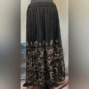 Vintage Black & Gold Women's Maxi Skirt (P)